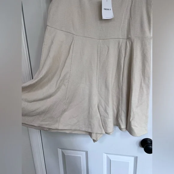 Forever 21+ Plus Size Square Neck Romper - Picture 4 of 8